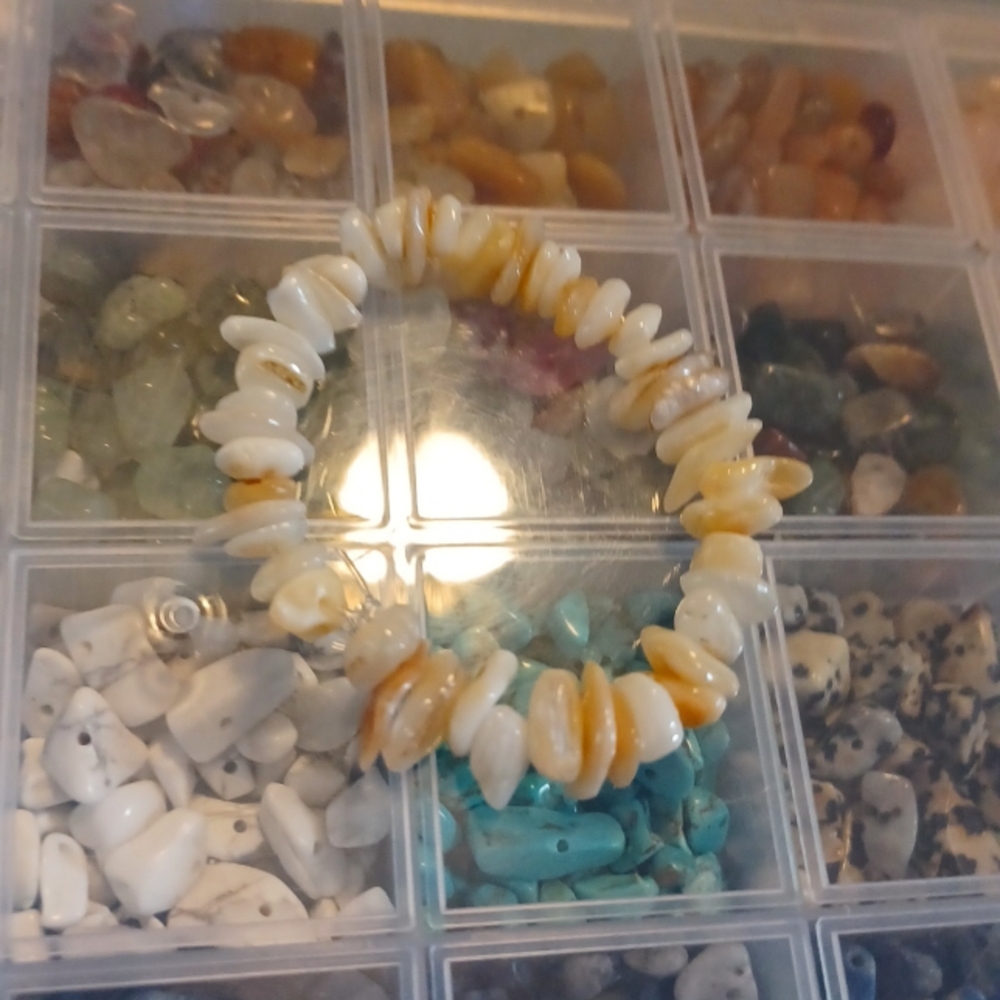 White coral crystal chip bracelet!